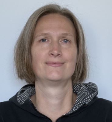 Mojca Seručnik